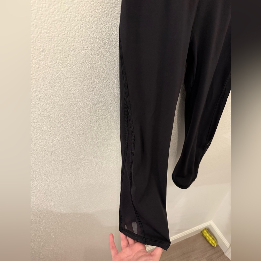 Lululemon Train Times cropped leggings 17” - Picture 2 of 5